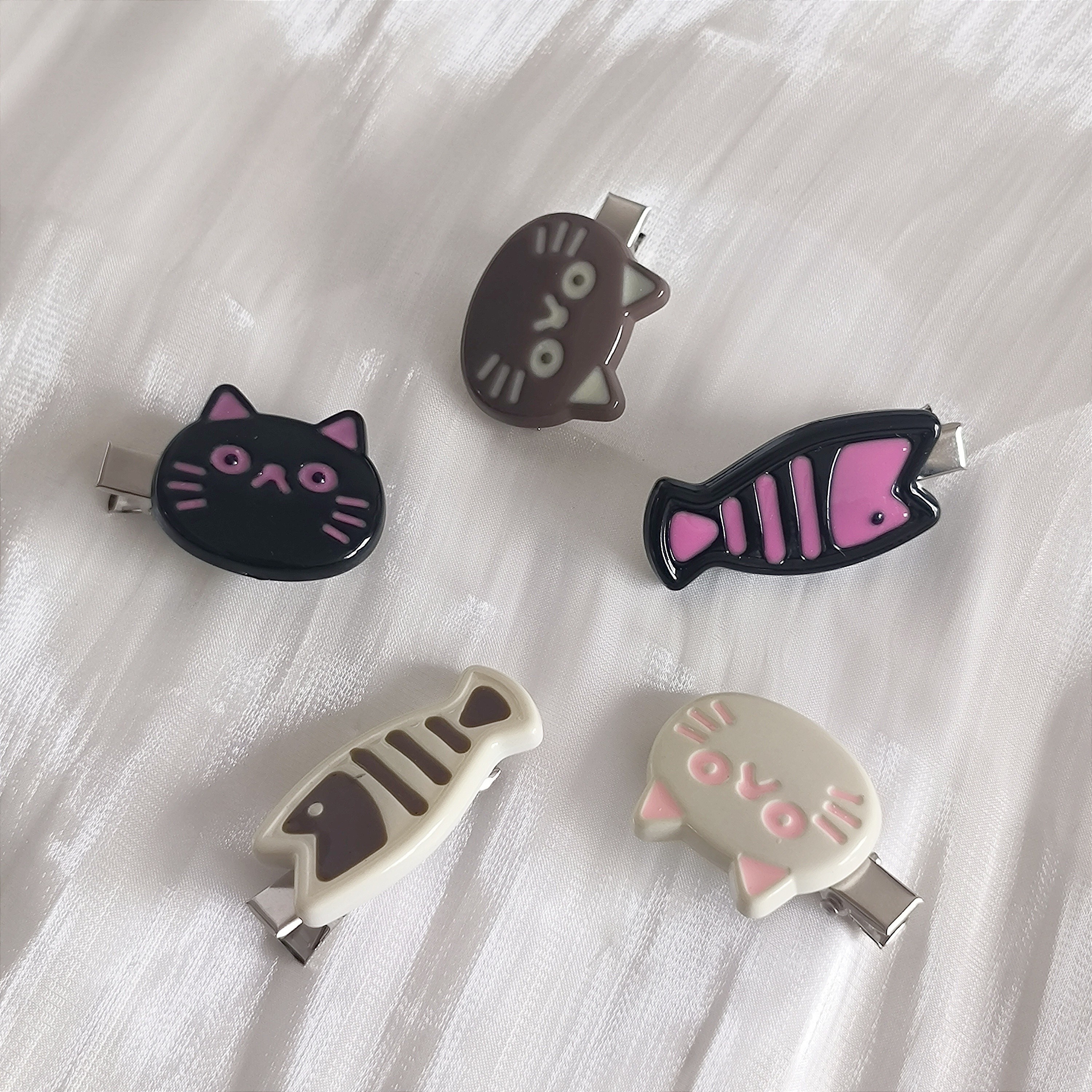 

5pcs Cartoon Hair Clips Set - Y2k Style Plastic Side Bangs Hairpins, Animal And Cartoon Themed Fashion Accessories, Fun And Simple For Party Dress-up And Birthday Gifts, 14+ Years