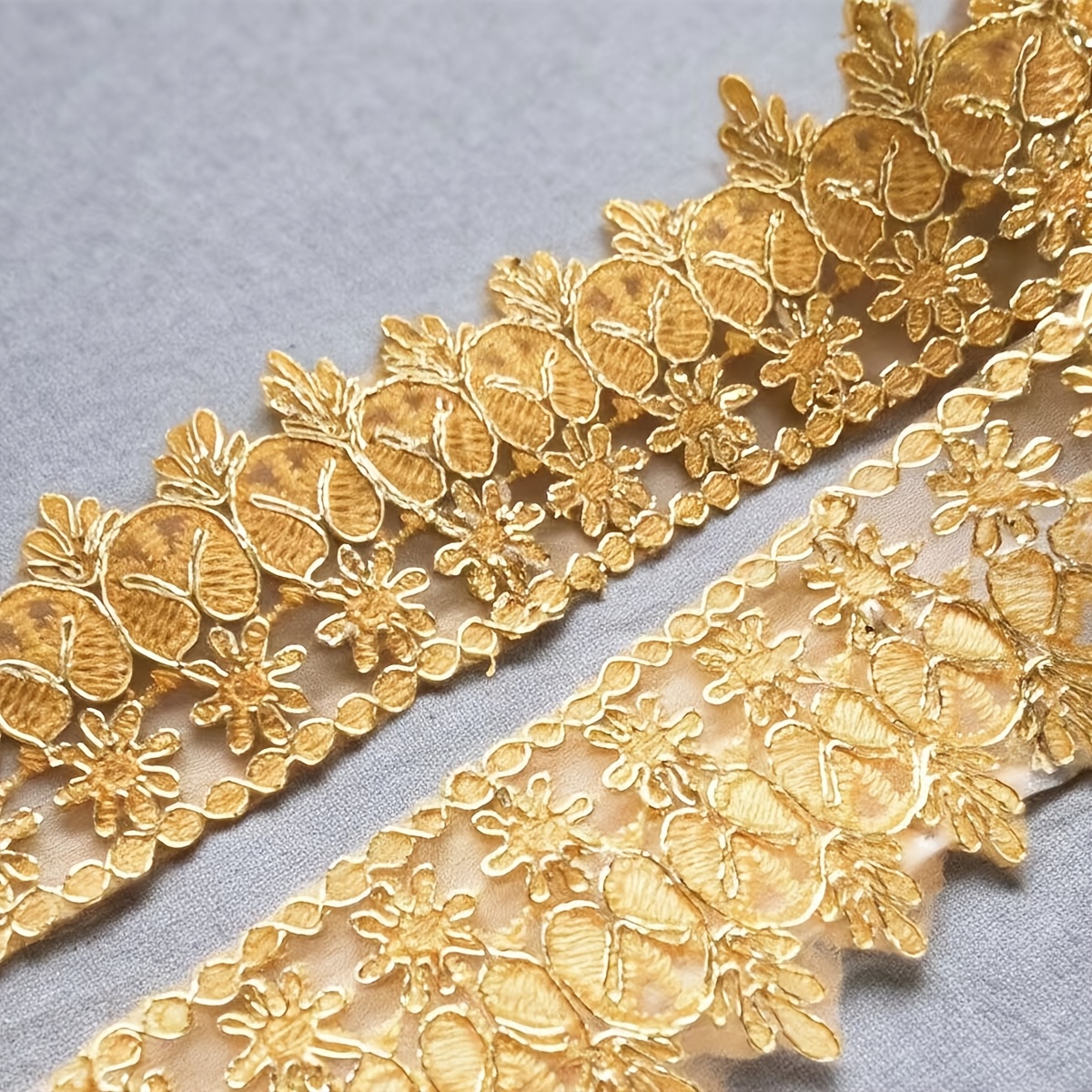 Non-Elastic Exquisite Embroidery Vintage Golden Silver Thread