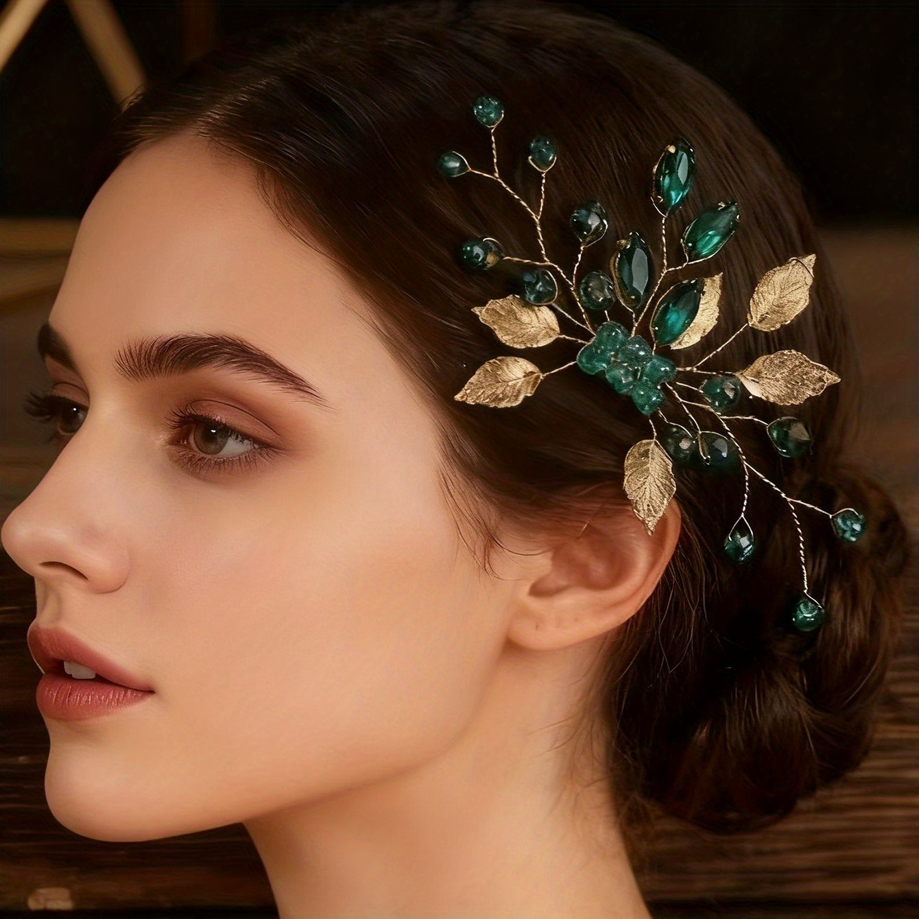E-shop Braut Kopfschmuck Cross-Border Haarkamm Smaragdgrün Kristall Goldene Blätter Seitenspange Hochzeit High-End Atmosphäre Kopfbedeckung