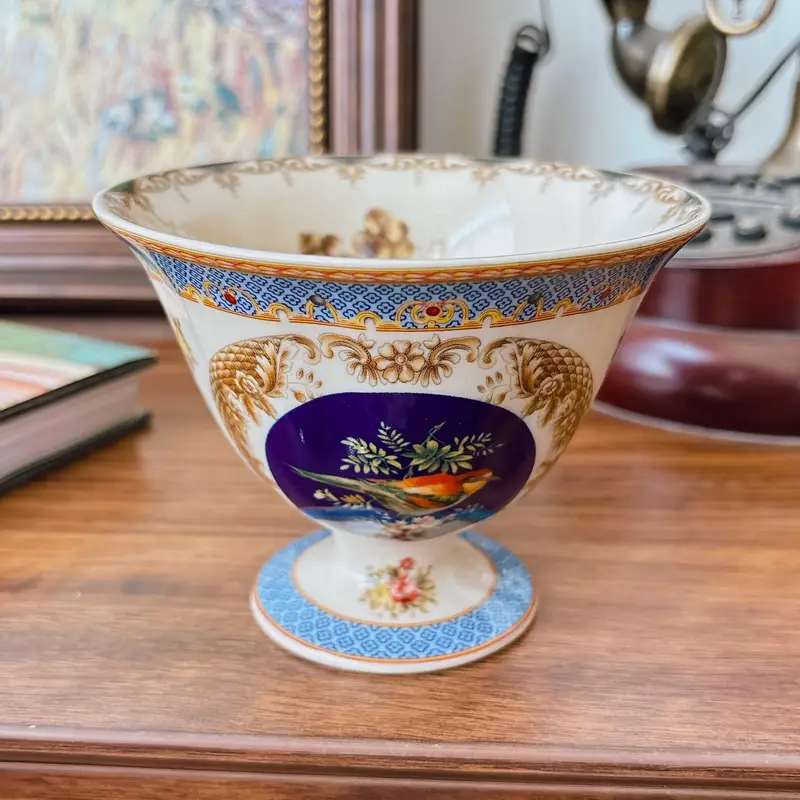 stilvolle vintage keramik eisbecher verzierter vogel