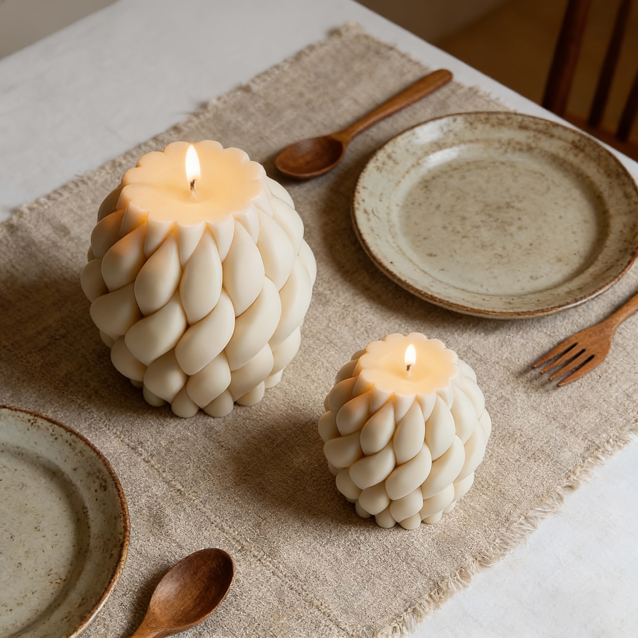 Twisted Column-Shaped Scented Candles for Minimalist Home Enthusiasts / Atmosphere Creators, Suitable for Desktop Decoration / Aroma Diffusion / Photography Props / Available in Two Sizes