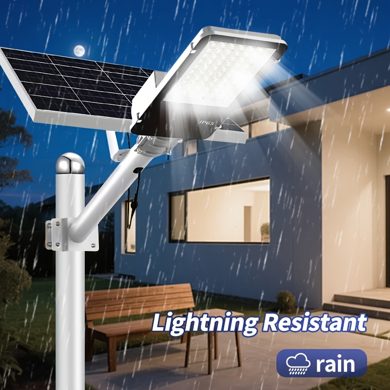 Outdoor High-brightness Solar Lamp with Lens-shaped Large Light Bulb, 6500k Color Temperature, Intelligent Light Control, Can Be Remotely Controlled, LED Lighting Lamp Suitable for Courtyards, Gardens, and Villas, with Remote Control.