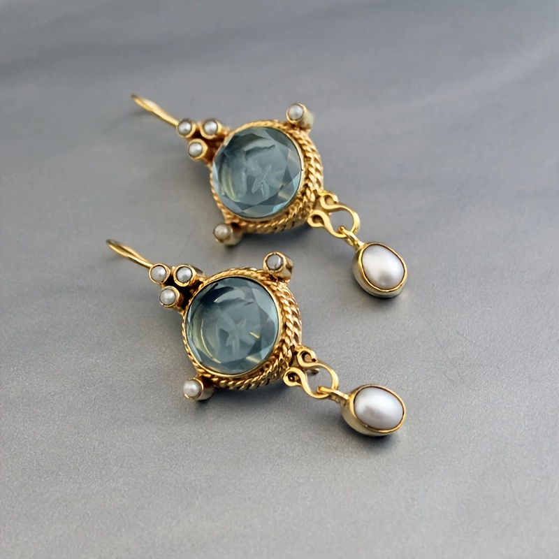 

1 Of Women's , And Women's Jewelry, A For Female
