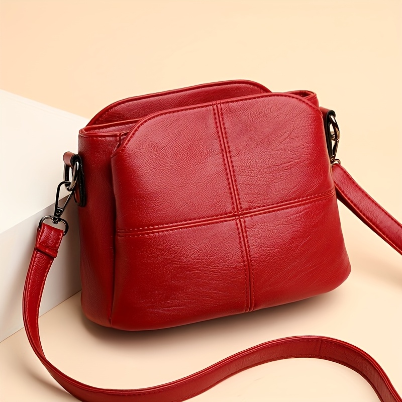 Classic Versatile Women's Shoulder Bag, From Material For A Feel. Featuring A Simple And Elegant Silhouette With Delicate Hardware Accents, It Storage . The Adjustable Strap