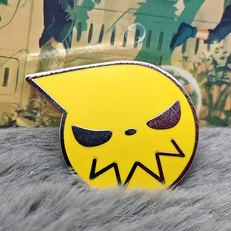 Anime-Inspired Cute Yellow Enamel Skull Brooch Pin for Clothing, Backpacks, Sweaters, and Backpacks - Perfect Gift for Halloween, Graduation, or School Season, Backpack Accessory | Cartoon Skull Pin | Irregular Shape Brooch