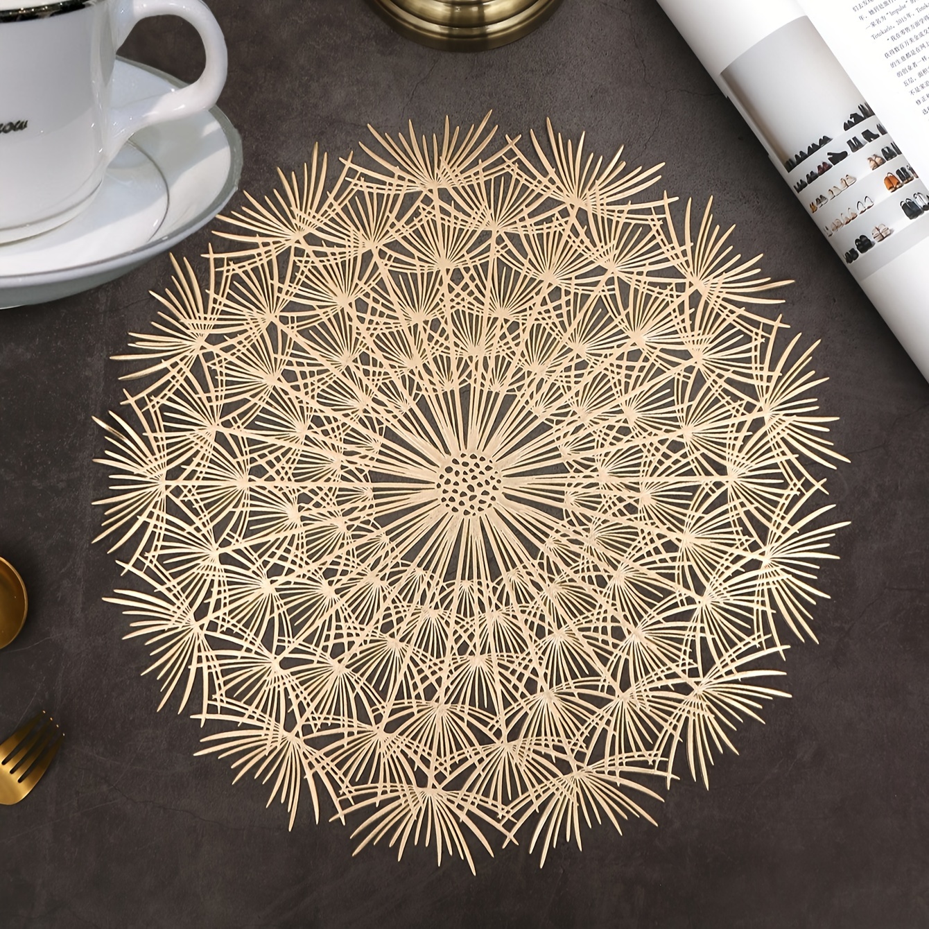 

4pcs Placemats, Dandelion Pvc Placemats, 14.96inch Round Table Mats, Table Setting And Vase Mat, For Party, Birthday, Wedding And Housewarming Gift, Home Decor, Home Supplies