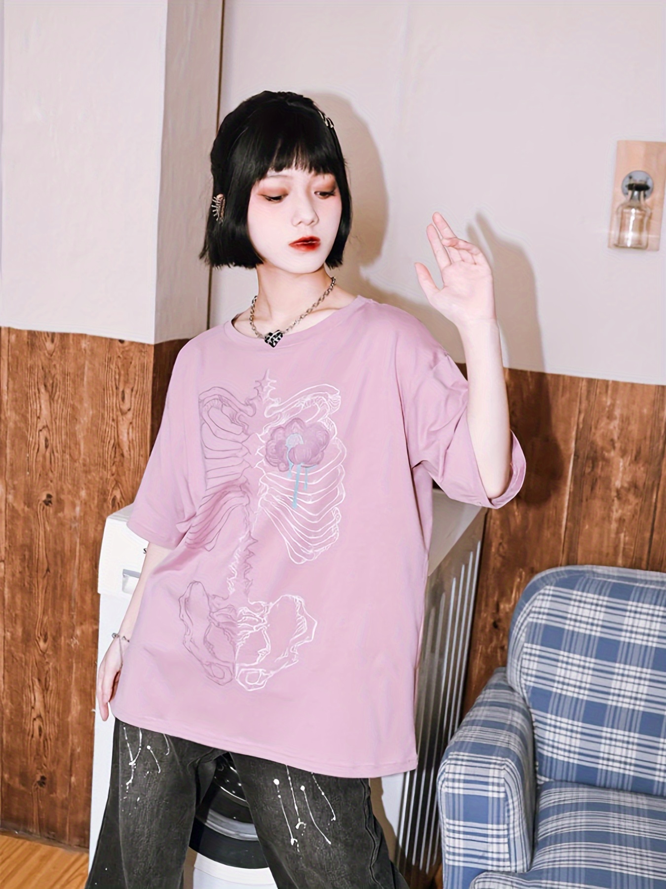 BaeKnyin Women's Oversized Vintage Gothic T-Shirt - Casual Loose Short Sleeve Y2K Tee Top