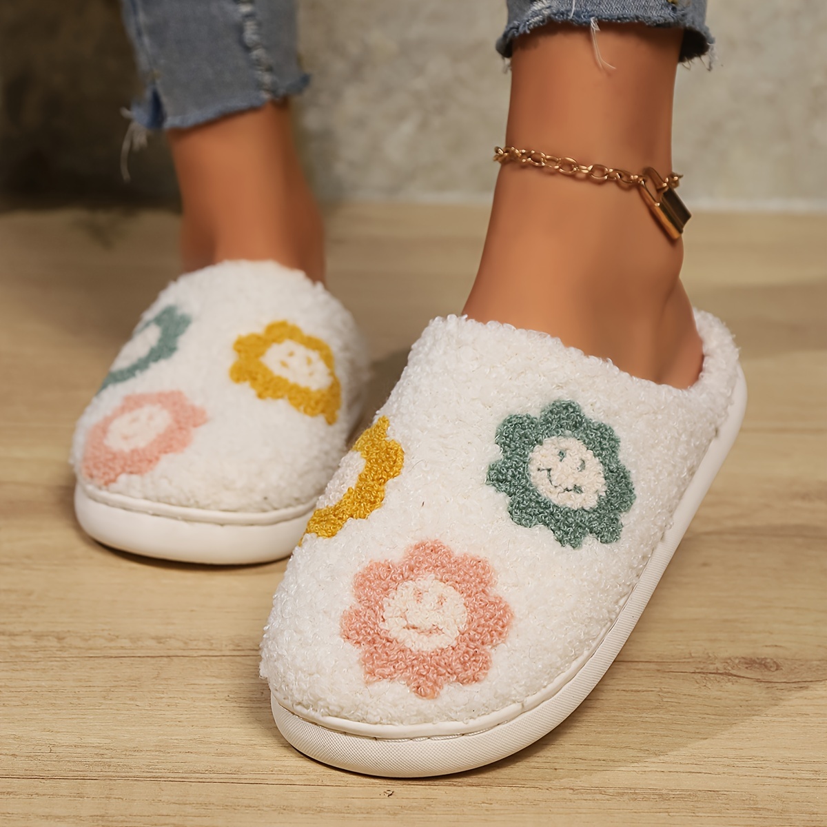 

Women's -lined Slippers & Embroidery - ,