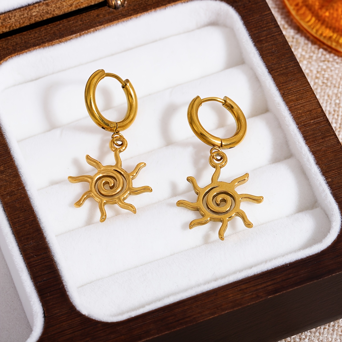 TEMU Spiral Hollow Sun Pendant Stainless Steel Earrings, Unisex Fashionable Additions, Suitable For Everyday Wear And Party Styles, Retro, Unique And