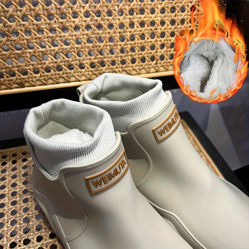 fixed plus velvet warm autumn and winter rain boots couple style high quality outdoor garden rain shoes Product details 8