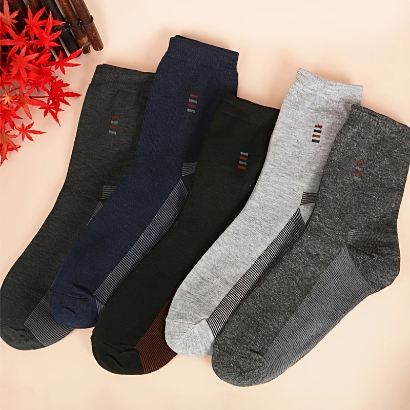 

5 Pairs Of Men's Trendy Solid Crew Socks, Breathable Comfy Casual Unisex Socks For Men's Outdoor Wearing