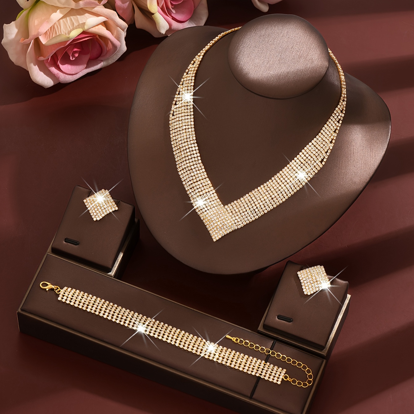 E-shop 4-teiliges, vergoldenetes V-förmiges Halsketten, Armband- und Ohrring-Set mit Strasssteinen, stilvolles und elegantes Braut-Accessoire, für