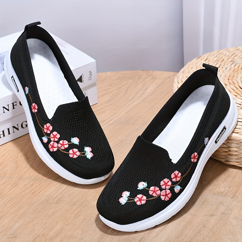 ladies casual outdoor running and walking shoes with embroidered double layered soles easy to put on and   made of knitted fabric details 6