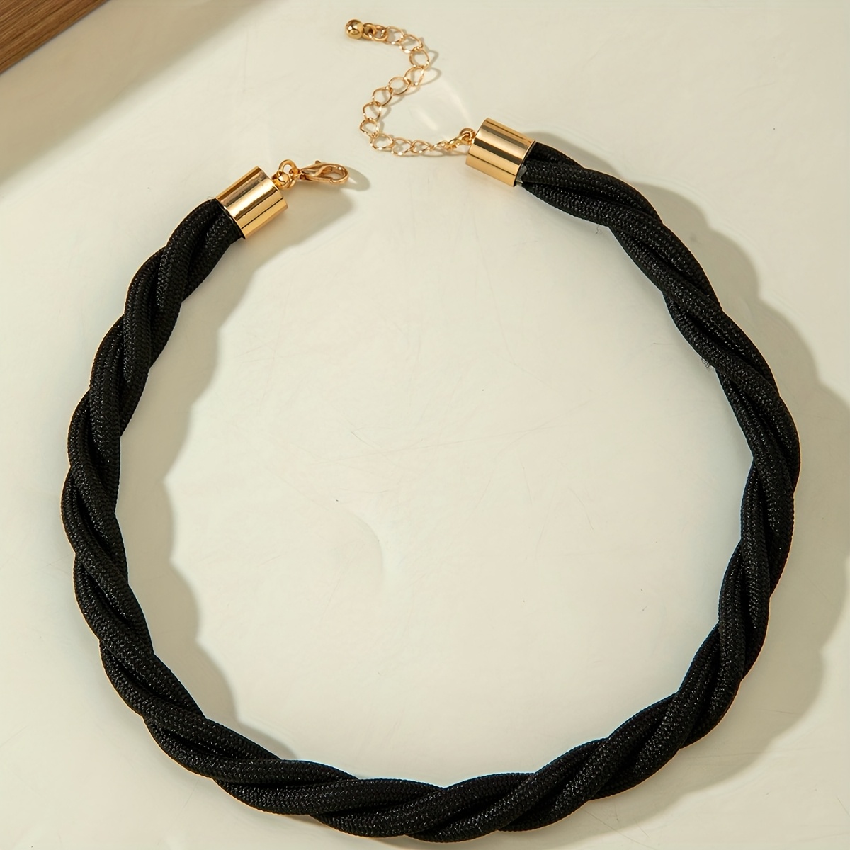 TEMU 1pc Collier Bohème Vintage Tressé Double Épaisseur en Corde Tressée Multicolore Ajustable en Fibre, Chaîne de Cou Adaptée aux Banquets, , Cadeau