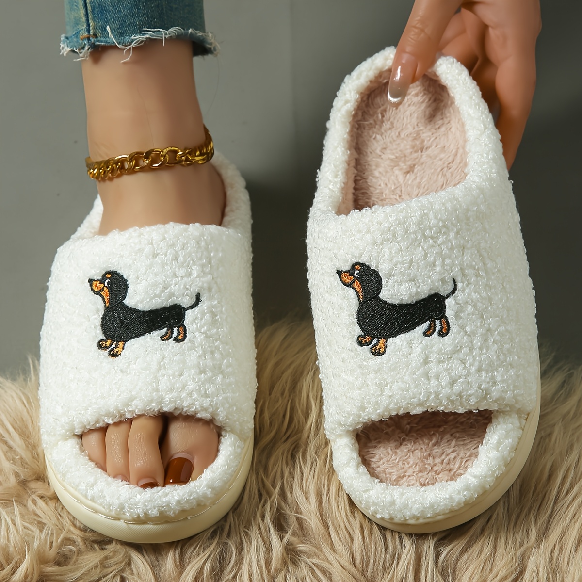 Image of Cute Dachshund Design Slippers, Indoor Slippers, Non-slip Slippers, Comfortable Slippers For Spring, Autumn, And , Slippers For Men, Women, And Couples, Women Shoes
