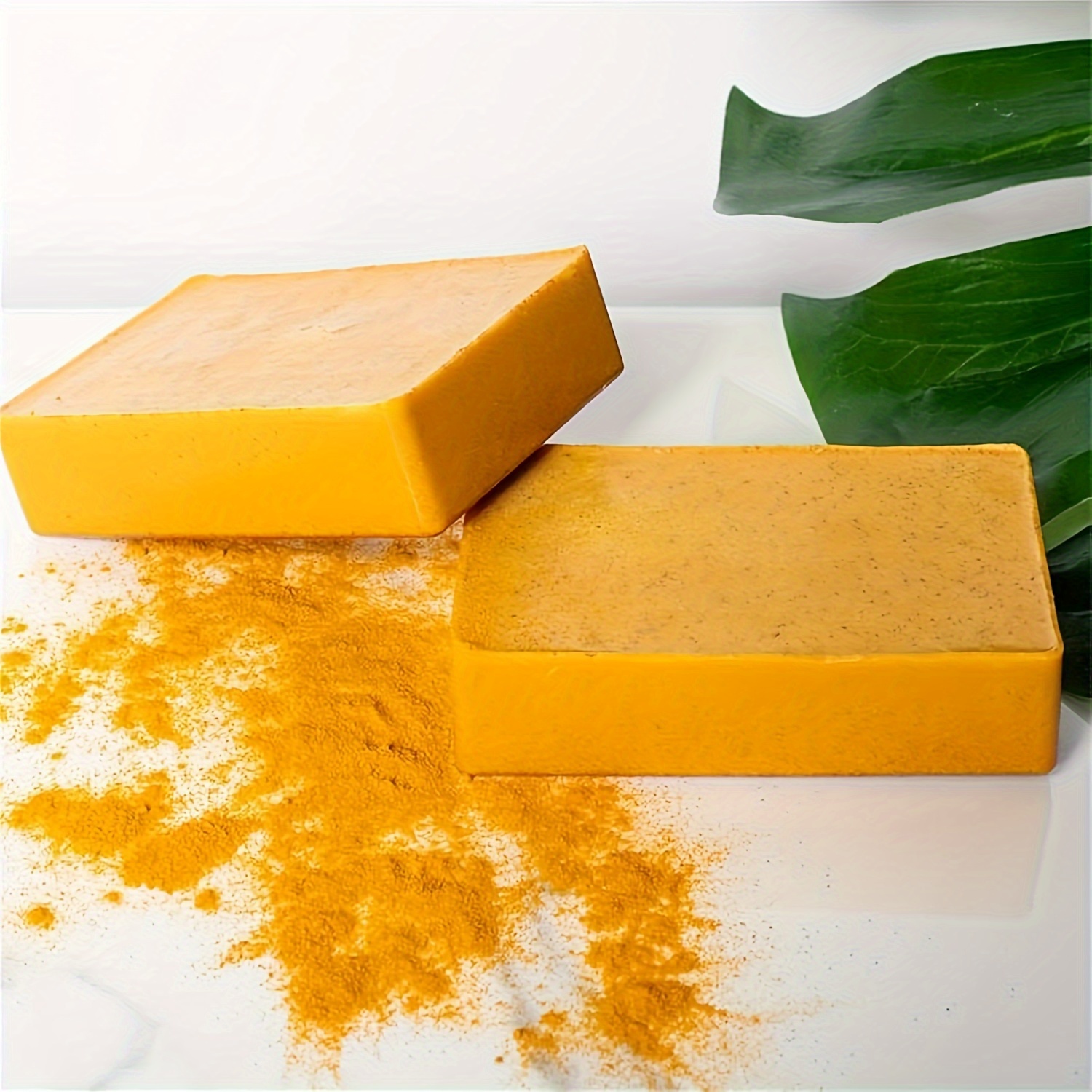 6pcs 100g Turmeric and Castor Oil Soap Set with Lemon & Vitamin E - Handmade, Alcohol-Free, Suitable for All Light Beige Types - Ideal Bathroom and Facial Cleansing Soaps, Includes 3 Loofahs