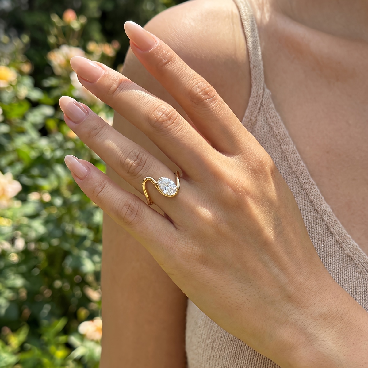 Women's Casual Curved Oval-Shaped Wedding Ring, Elegant Accessory