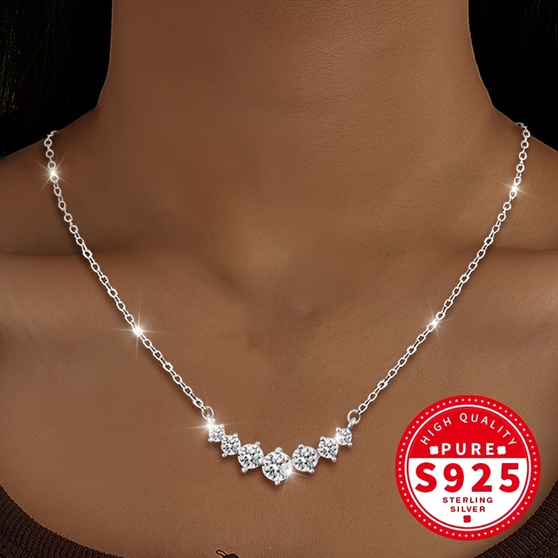 Image of A S925 Sterling Silvery Women's Round Synthetic Zirconia Pendant Necklace, Elegant And , Featuring A Delicate And With 7 Cubic Synthetic Zirconia Stones. Suitable For Occasions Such As Daily Wear
