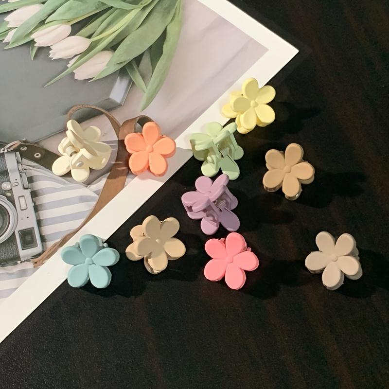 

50 Pcs Flower Claw Clip Tiny Claw Clip For Thin Hair Hair Accessories Mini Hair Claw Clips Cartoon Flower Design Hair Claw Clip Cute Solid Banana Clip Minimalist Hair Styling Accessory