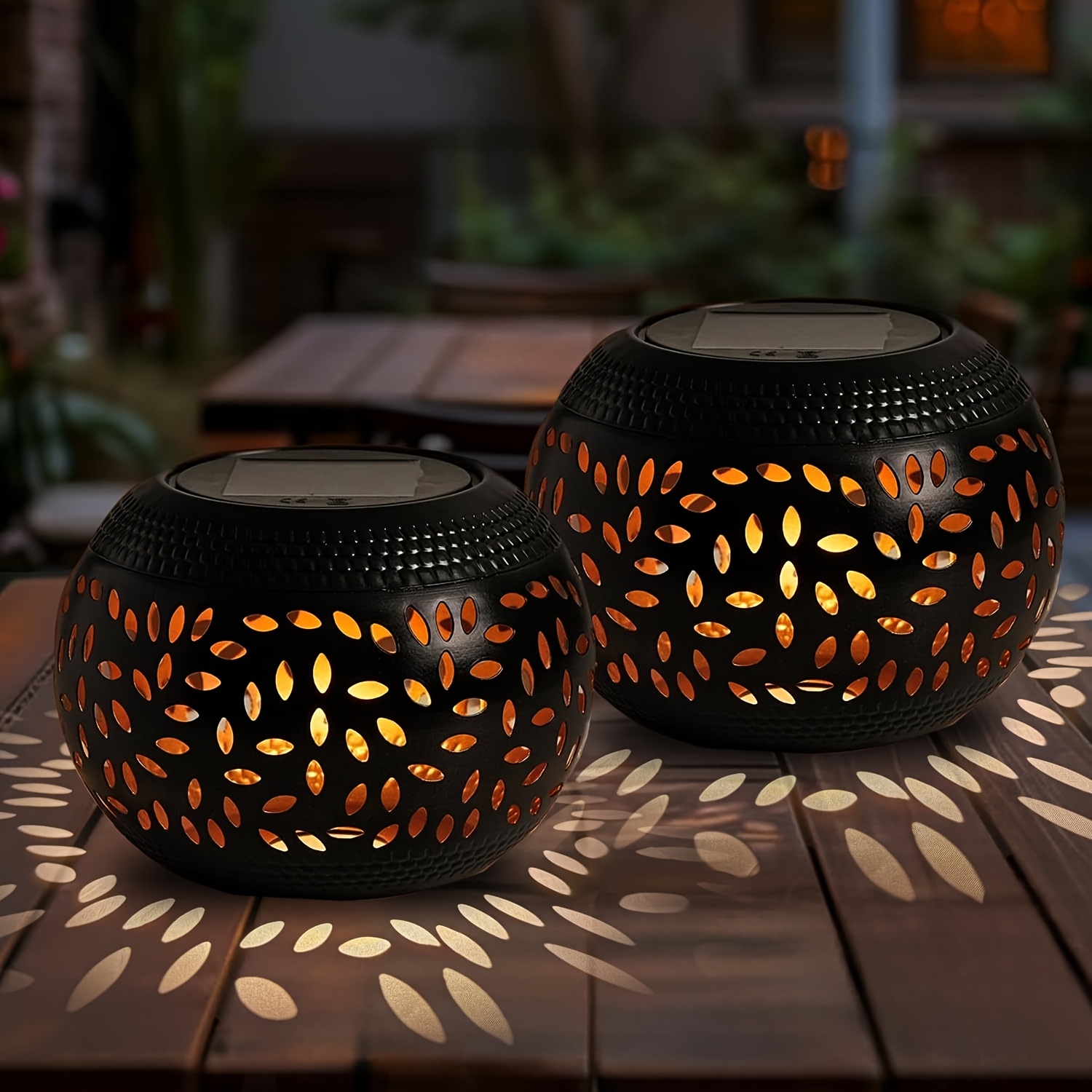 1pc/2pcs Solar Table Lamp Outdoor - Solar-powered Led Light, Metal Desktop Decoration, Suitable For Desktops, Patios, Gardens, , Courtyards. For A Gift