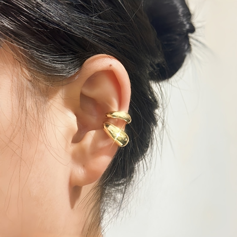 Image of 1 Pair Minimalist Fashion Asymmetrical Wide Ear Clips, No Piercing Required, Suitable For Women' And Vacation Wear
