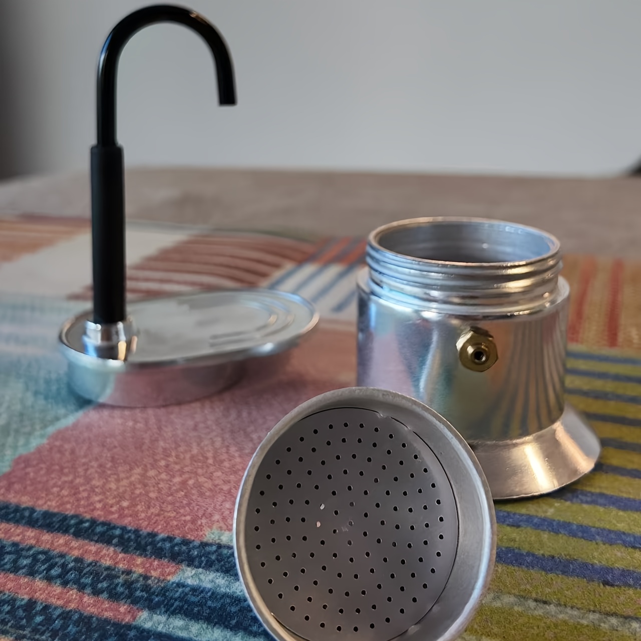 Lightweight Aluminum Alloy Single Spout 50ml Home Moka Pot MINI Single Cup Coffee Pot Italian Coffee Pot Suitable for Home, Travel, and Office Use (Cup Not Included)