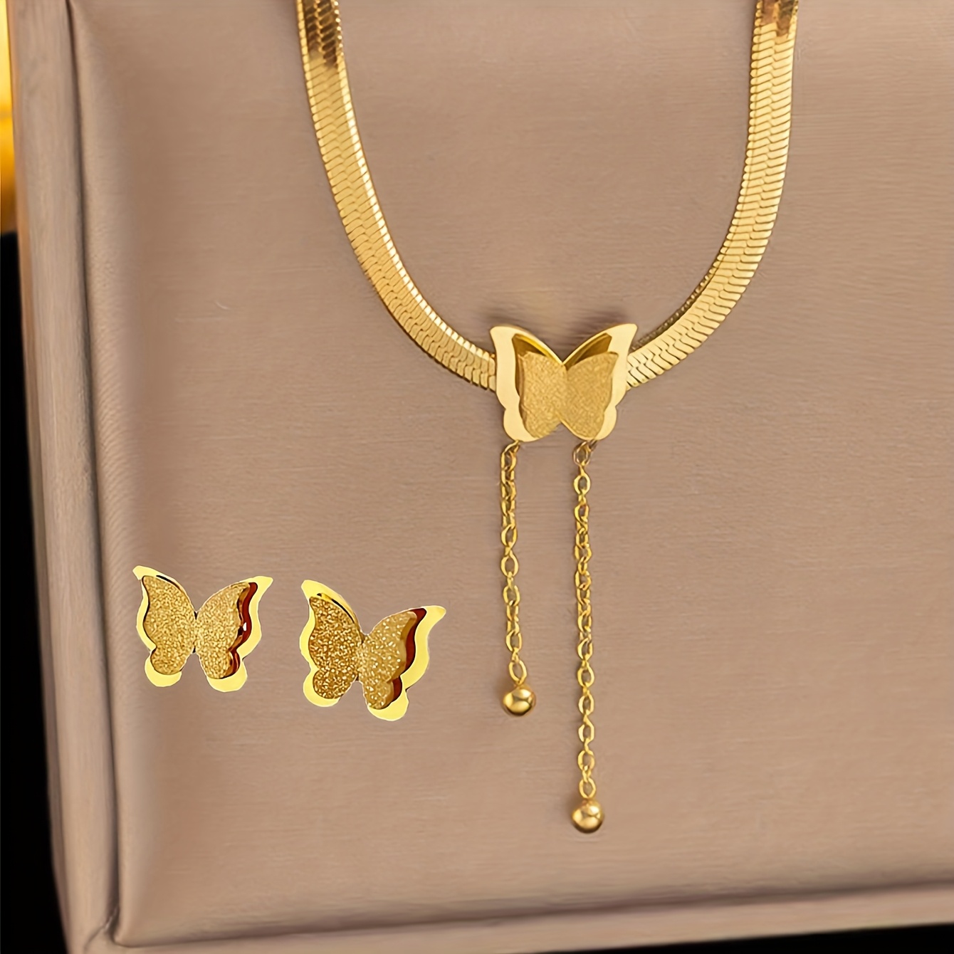 TEMU Ensemble de bijoux 3 pièces en acier inoxydable, design doux à pompon avec de papillon à double couche, comprenant un collier et une pièce de