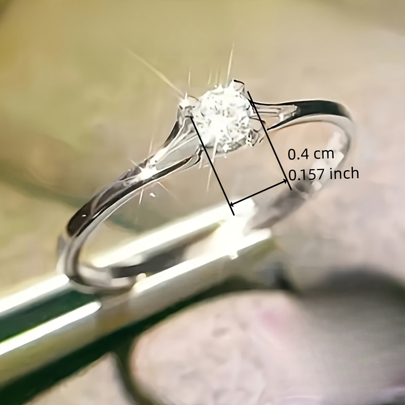 1pc Women's Engagement Ring Classic Simple 4-Prong Set with Shiny Synthetic Zirconia Single Stone Thin Ring Women's Proposal Wedding Banquet Party Ring Gift