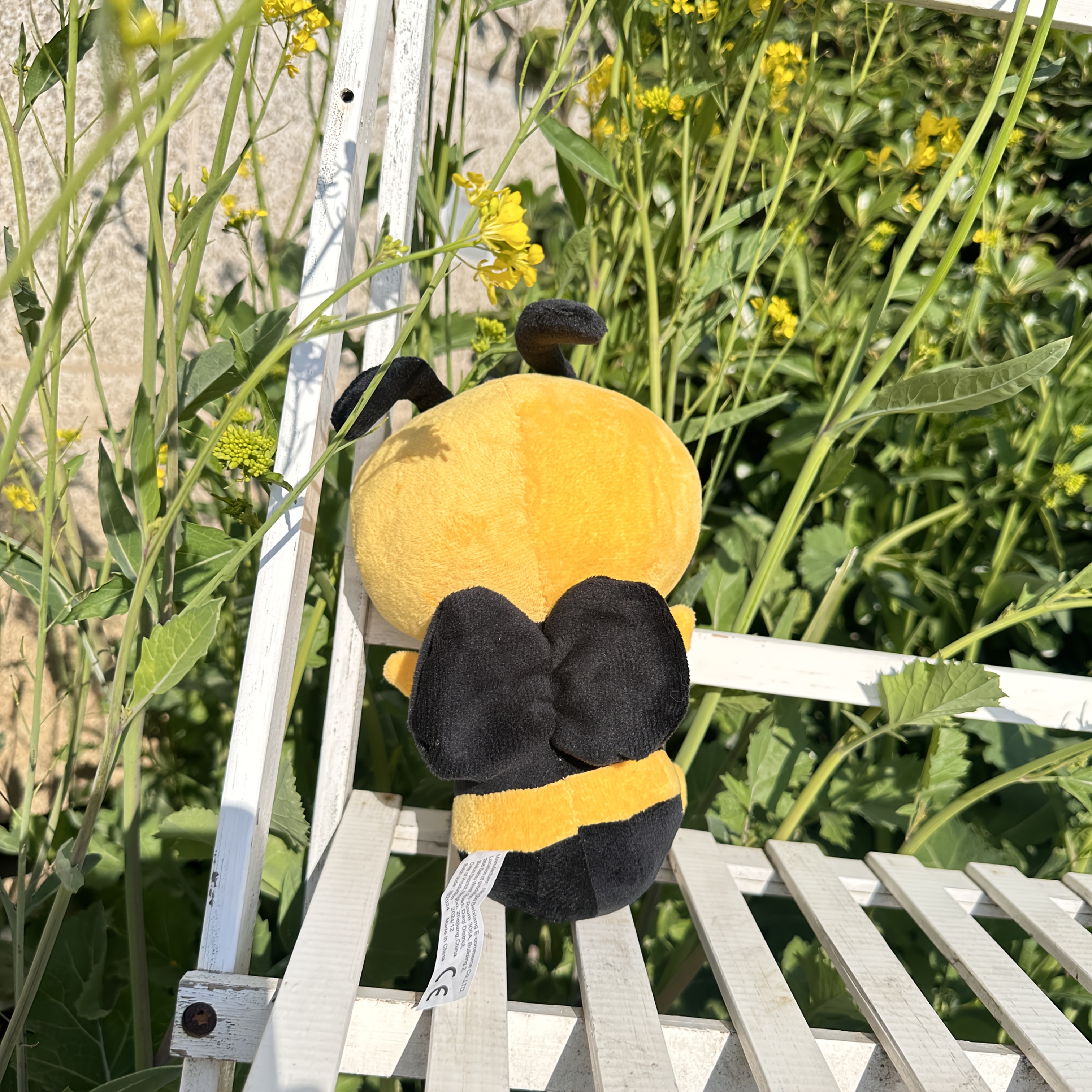 JIAJCHUF, Little Bee Plush Doll, Toy Gift, Holiday Gift, Two Little Bees Flying In The Flowers.