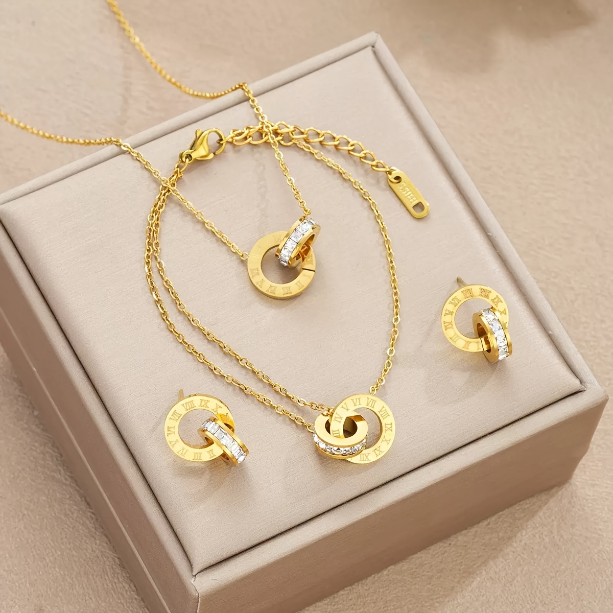 TEMU 4pcs 1 Set de bijoux tendance et polyvalents en acier inoxydable 304, comprenant des boucles d'oreilles, un collier et un bracelet de chiffres