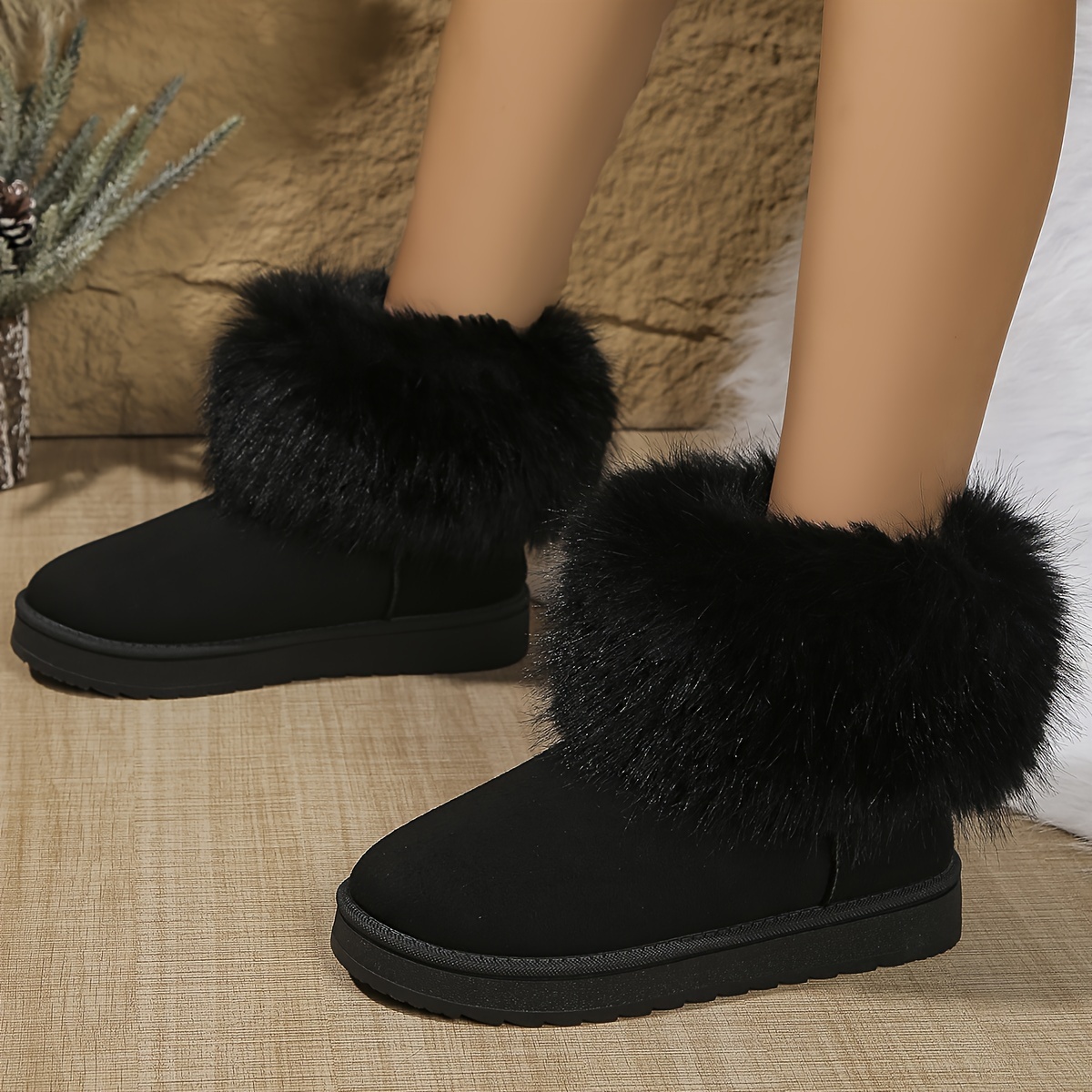 

Cozy & Stylish Women's Boots With Plush Lining - Warm, Thick Sole, Slip-on Design For Winter Comfort