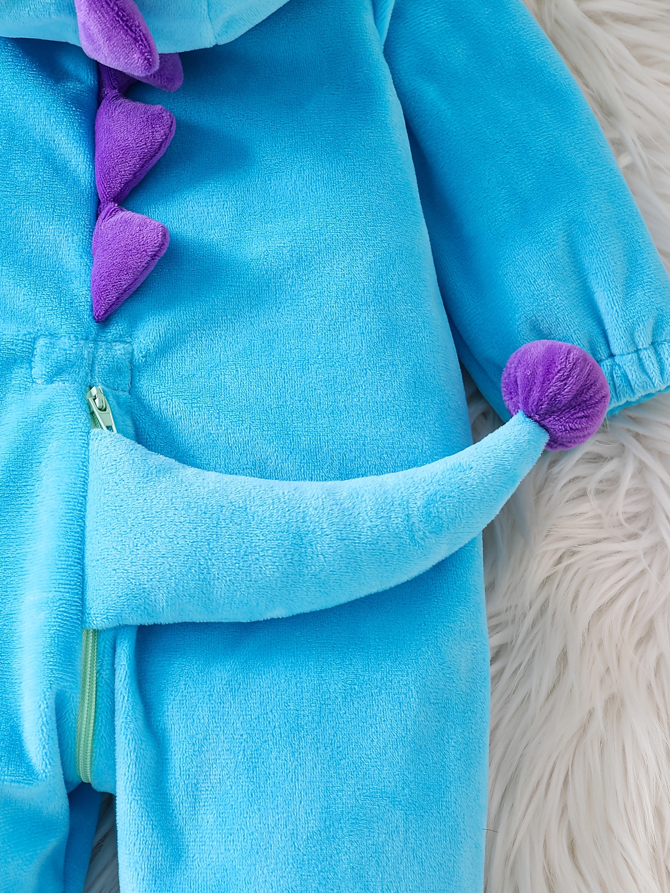 Autumn Winter Baby Warm Plush Romper, Cute Blue Purple Dinosaur Hooded Creeper with 3D Dorsal Fin Tail And Teeth Decoration, Unisex Blue Dinosaur Romper for Baby Outing Windproof Warm Bodysuit, Cute 3D Hooded Tail Warm Infant Crawling Outfit