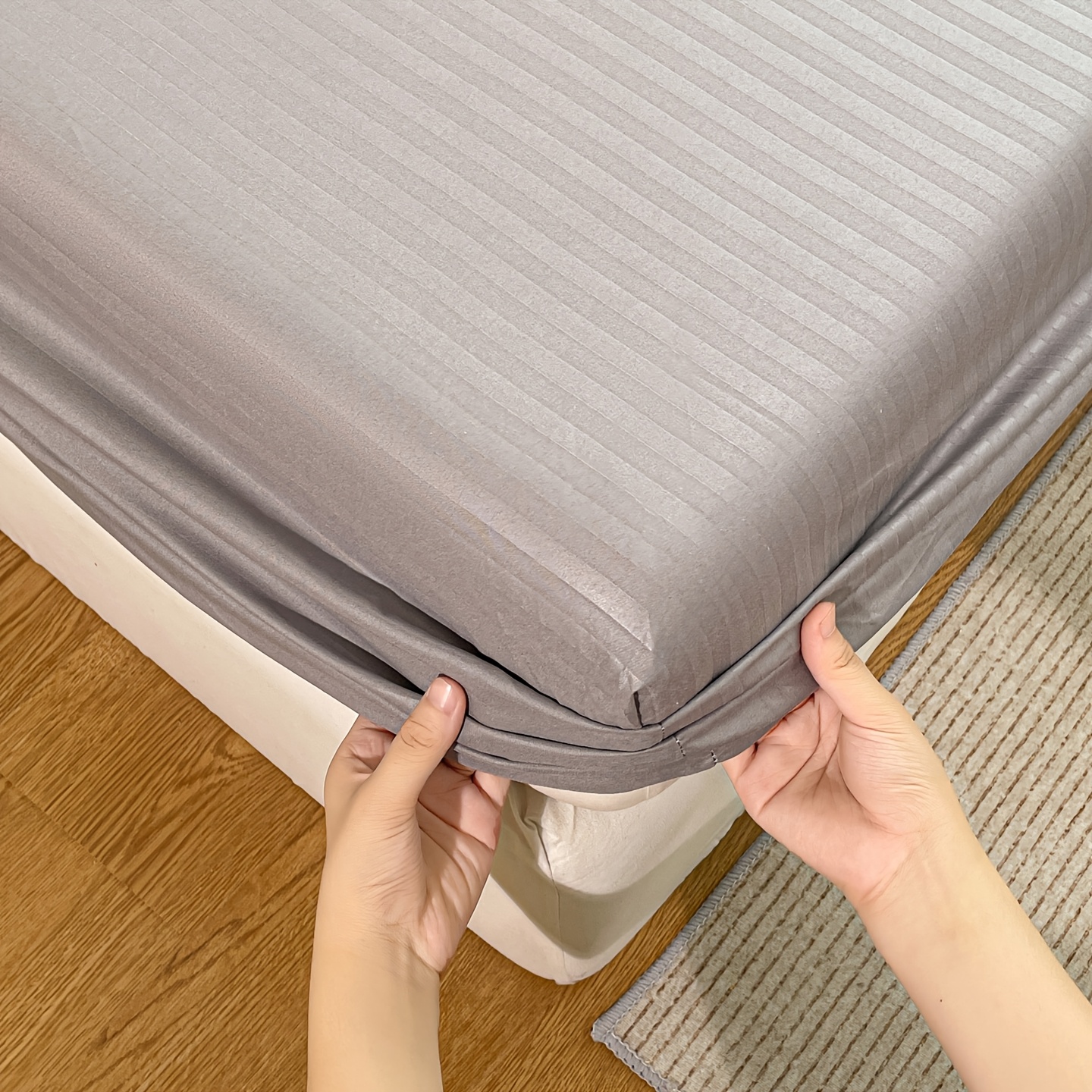 TEMU 1 pièce Drap-housse à rayures, tailles moyenne et grande, , couleur unie, pour lit simple et double, beige , pour et respirant, protège-matelas
