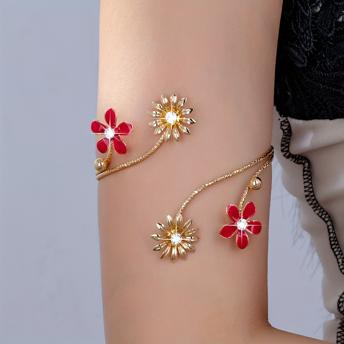 E-shop Elegante, stilvolle und einzigartige sommerliche, lebendige Metallblumen-Armstulpe
