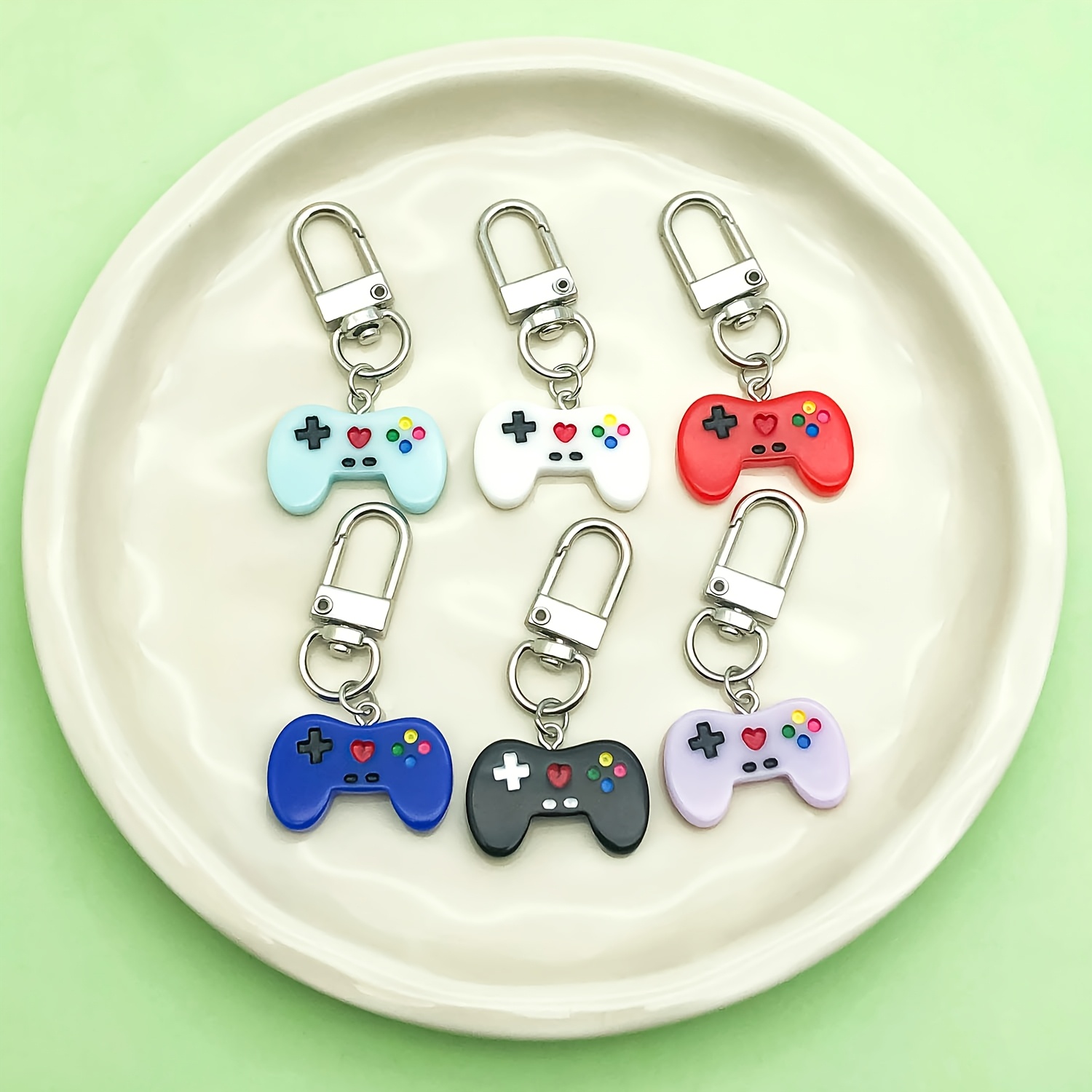 

6pcs Color Resin Game Console Controller Charm Keychain Cute Pendant Decoration Accessories For Wallets And Backpacks Decorative Keychains Gifts