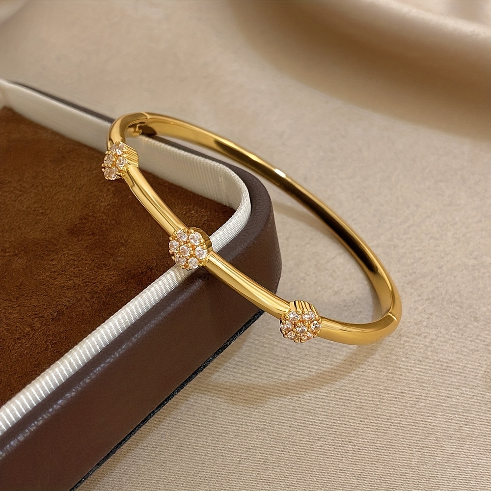 Elegant Three-Flower Ball Golden Copper Bracelet, Rhinestone Set