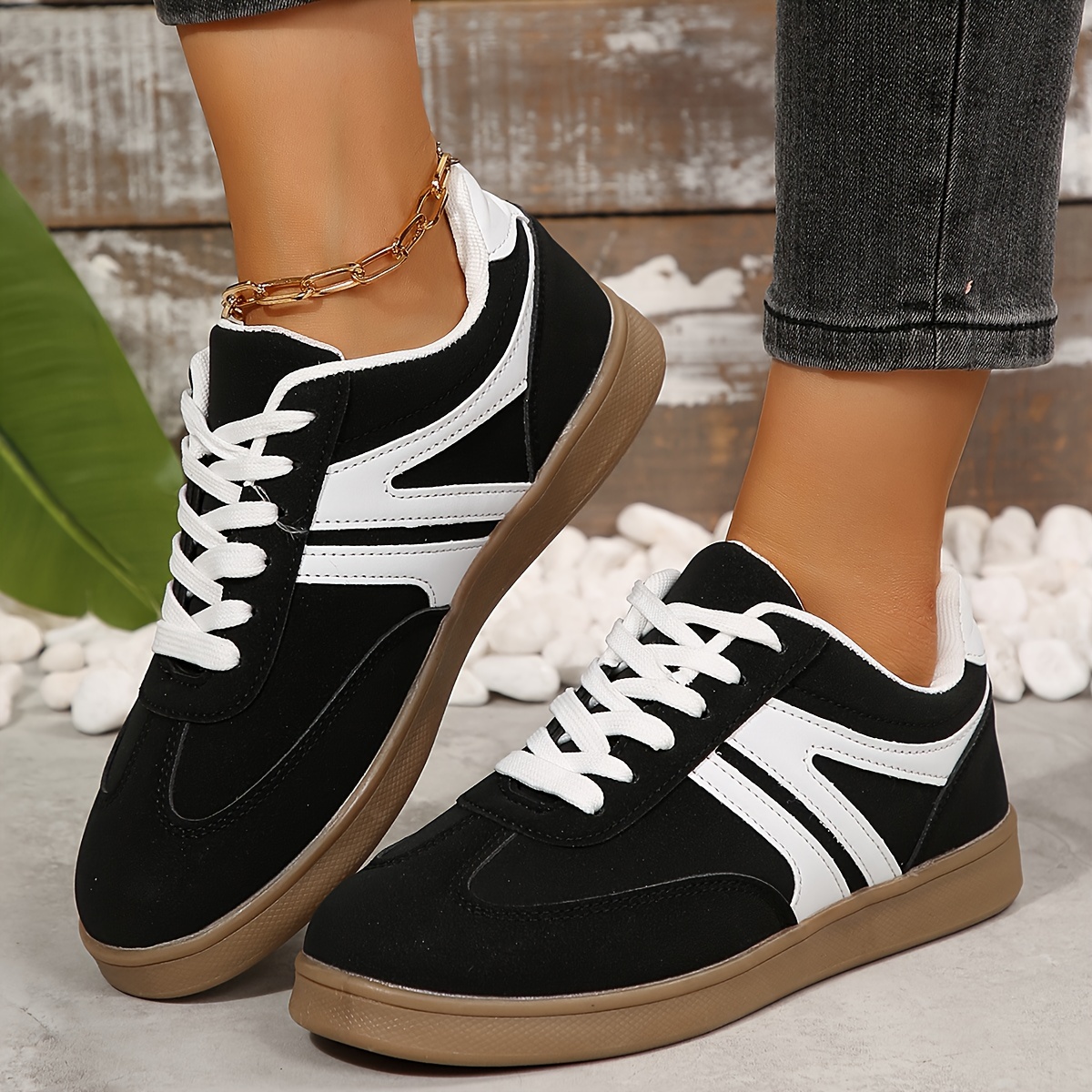 

[customer ] Women's Retro-inspired Casual Sneakers - Lightweight, Non-slip, Lace-up Sneakers For All , Black