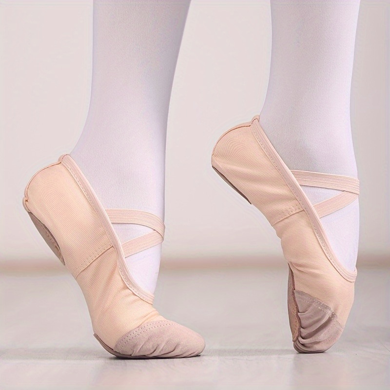 Children's Soft-Sole Dance Shoes, Kitten Paw Style Ballet Flats with No-Tie Design for Practice and Performance in Genuine Leather