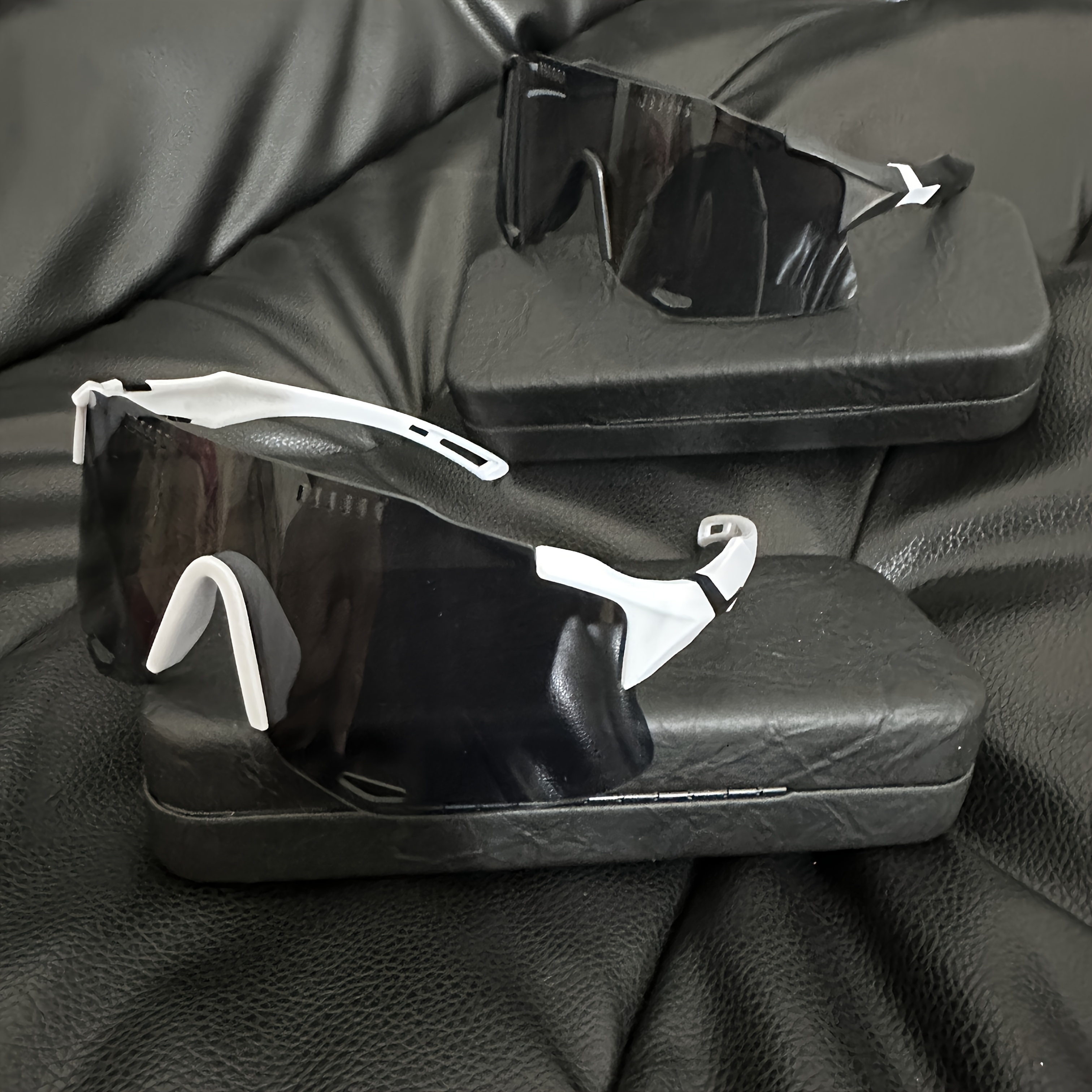 Image of 2pcs Minimalist Black-white Sunglasses | Matte White | Anti-slip Temple Design | Unisex Daily Wear | Travel And Street-style Trendy | Couple Style | Brother Style