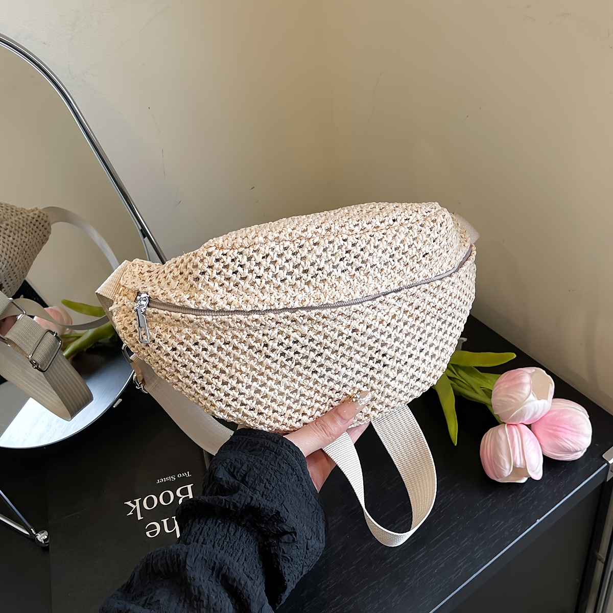 Image of Women's Waist Pack, Woven Beach Vacation Shoulder Bag, New Style Casual Summer Versatile Beach Bag, ' Grass Weave Chest Bag