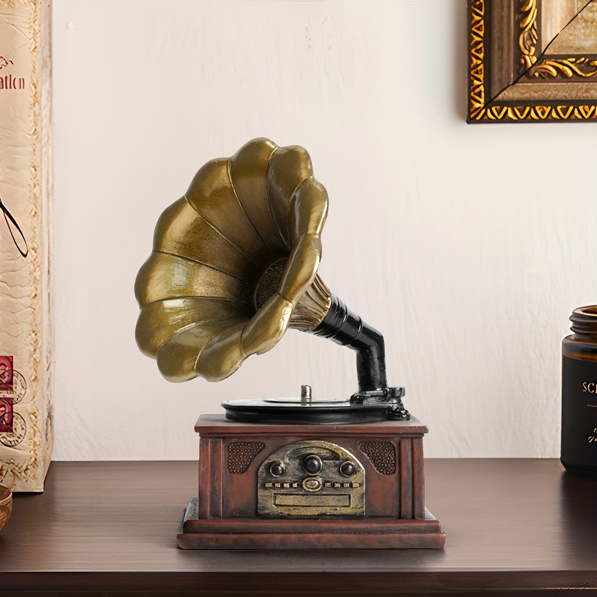 

Vintage Phonograph Resin Statue: A Decorative Piece For Your Home Or Kitchen - Suitable For Indoor And Outdoor Use