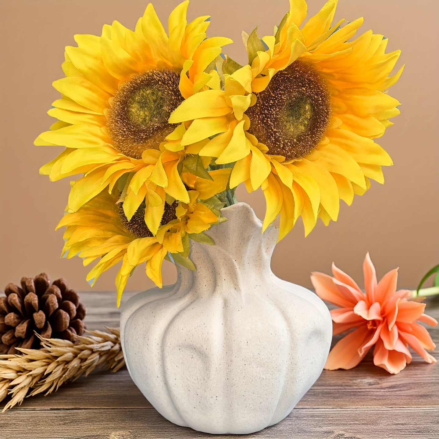 A 22.5cm Tall Handmade Ceramic Decorative Vase with a Unique Design and a Niche Instagram Aesthetic. It Is an Excellent Choice for Both Flower Arrangements and Decoration. Suitable for Home Decor, Office Decoration, Holiday Decor, and as a Decorative