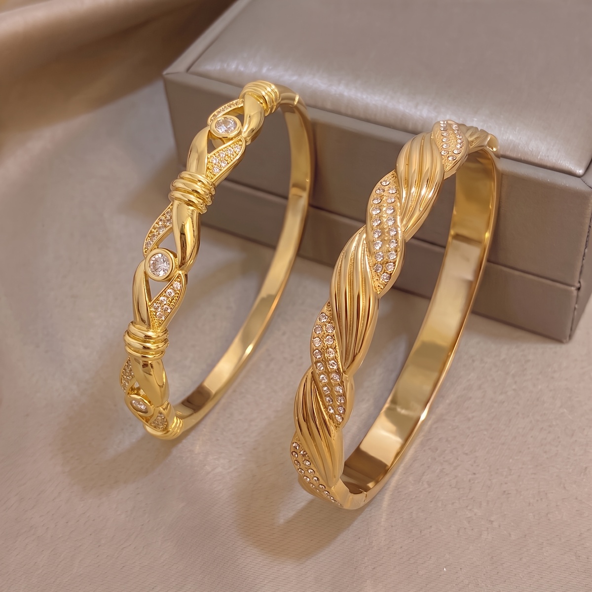 TEMU 2pcs 18k Gold Plated Fashionable Bangle Jewelry Set, Made Of Stainless Steel And Copper, Elegant And Exquisite, Stackable Or Worn Individually,