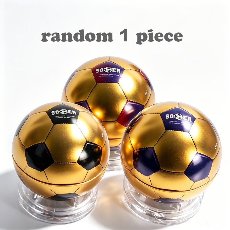 Random 1pc, A Golden Pencil Sharpener With A 3-hole Design, Of Sharpening Pencils Of Different Thicknesses. Suitable For Use In Settings Such As Art, Office, Home, And School .