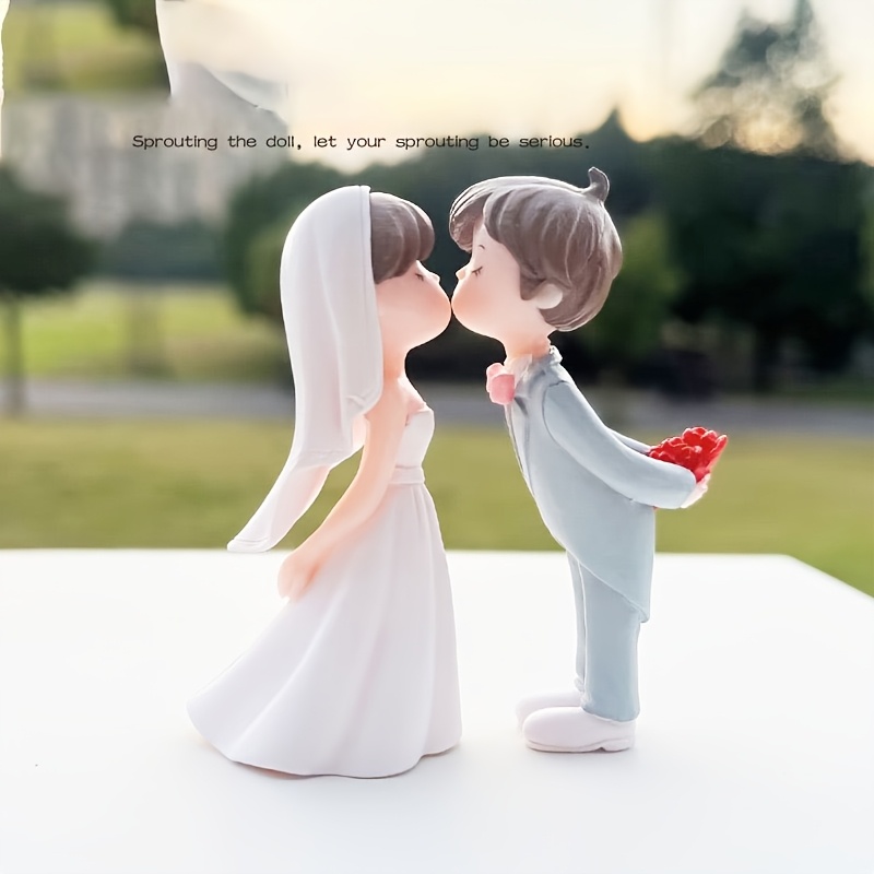 Resin Couple Figurines - & Groom Miniature Decor For Home, Office, Or Outdoor Spaces, Wedding-themed Gifts, Indoor Decoration | Elegant Design | , Wedding Decorations