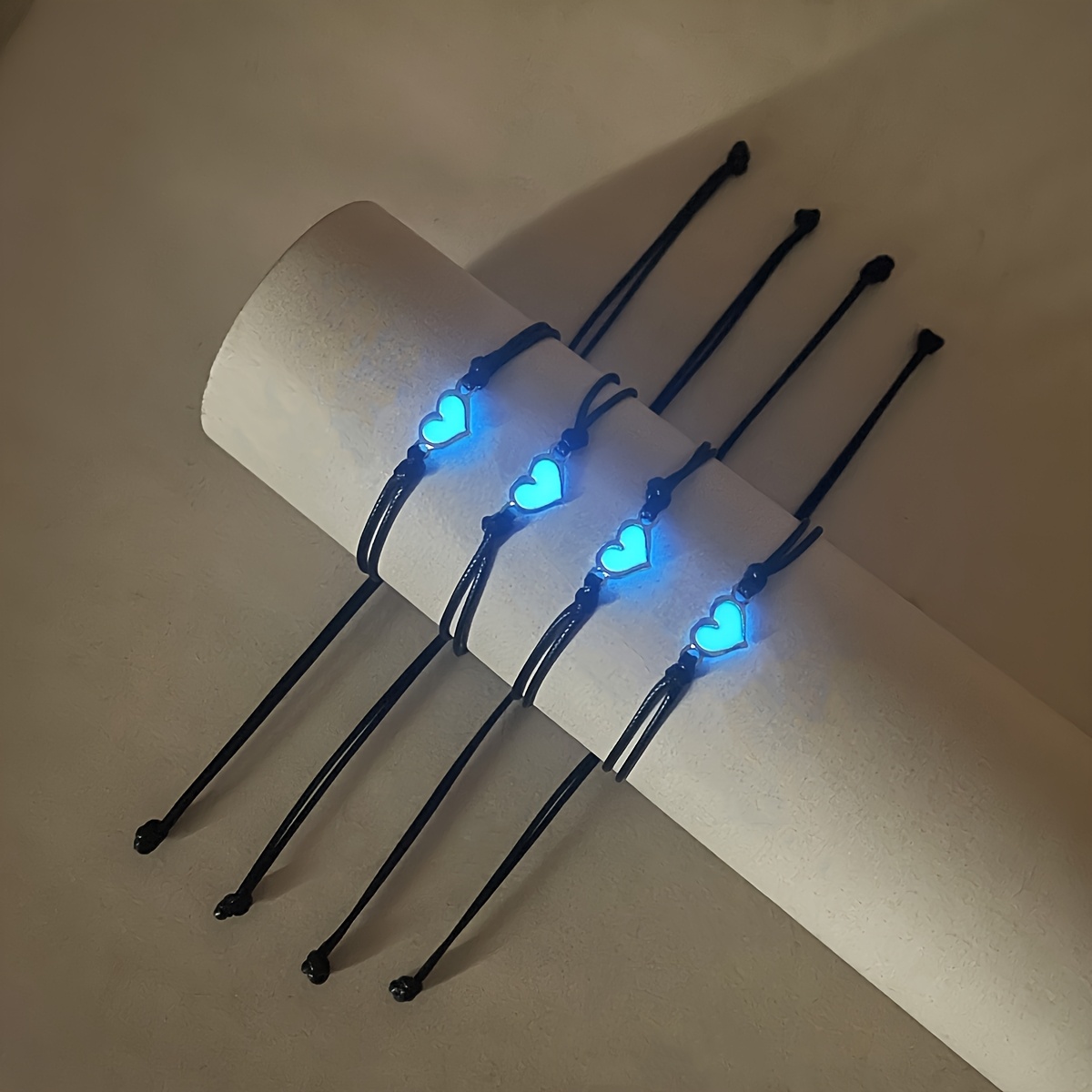 TEMU Ensemble de 4 bracelets lumineux de cœur de pêche pour sœur, bracelet tissé à