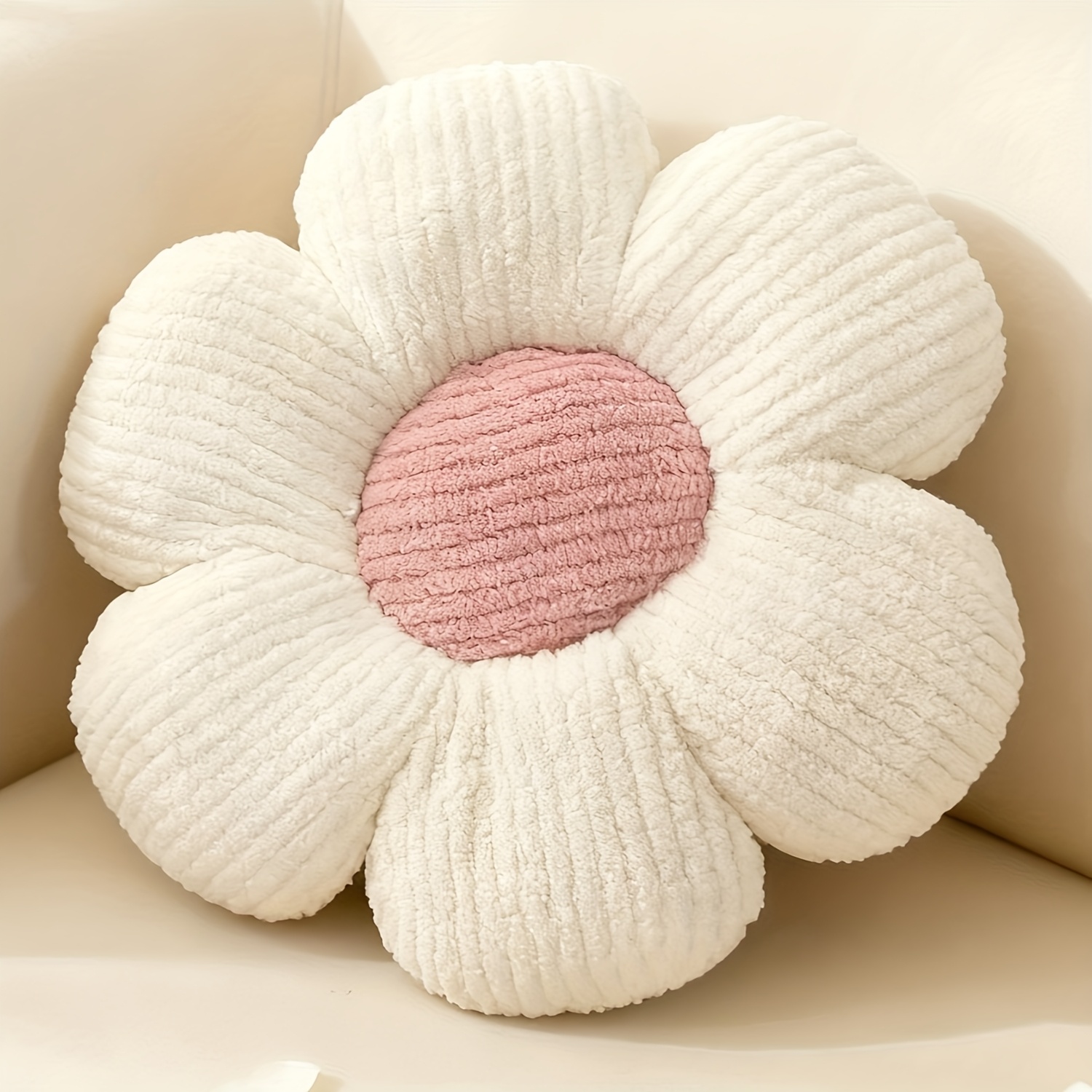 E-shop Lila Blumenform Kissen, Plüsch Bodenkissen für Sofas und Betten, mit dekorativem Gänseblümchen Design, Größe 40 cm