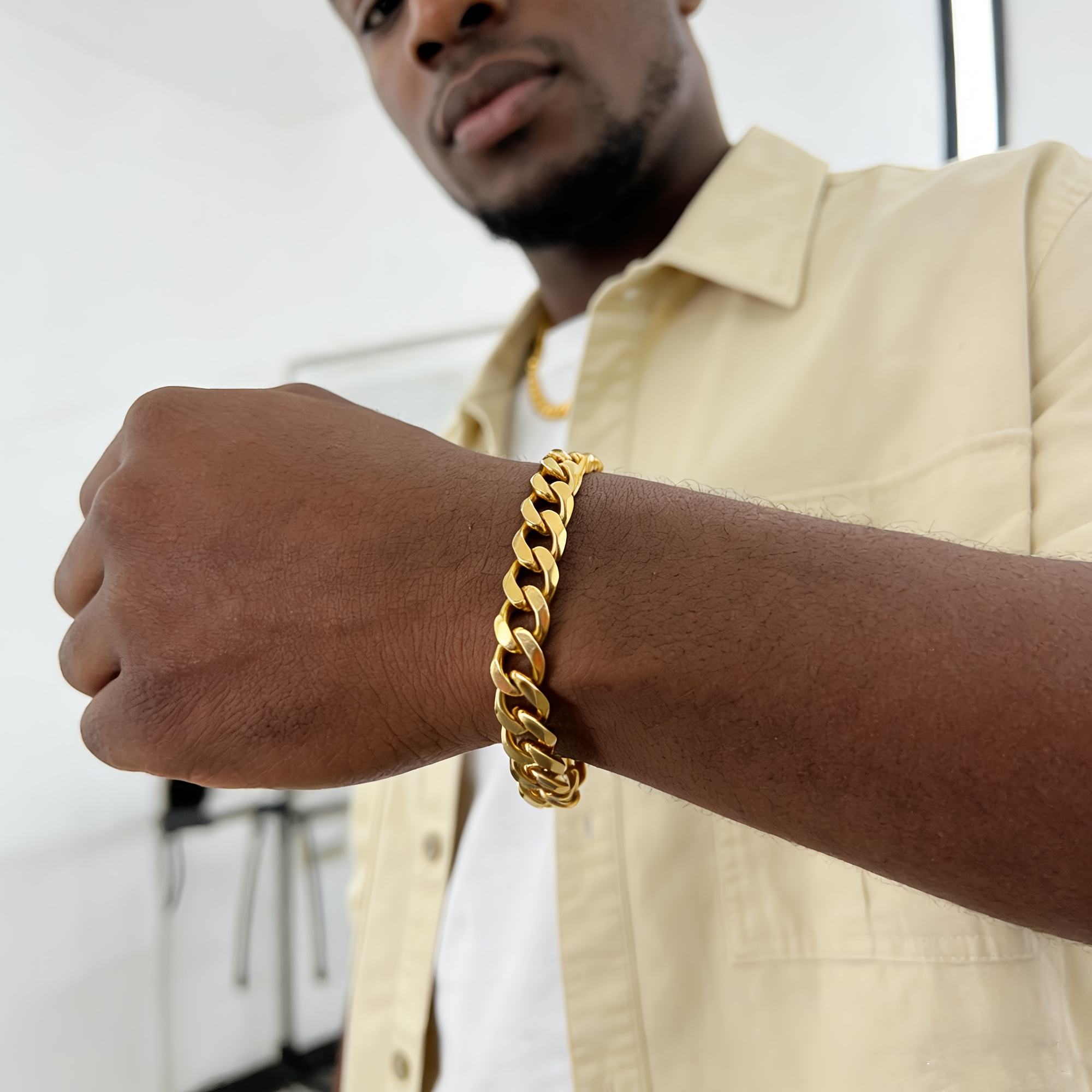 Men's 18K Plated Golden Cuban Bracelet — Hip-Hop Style