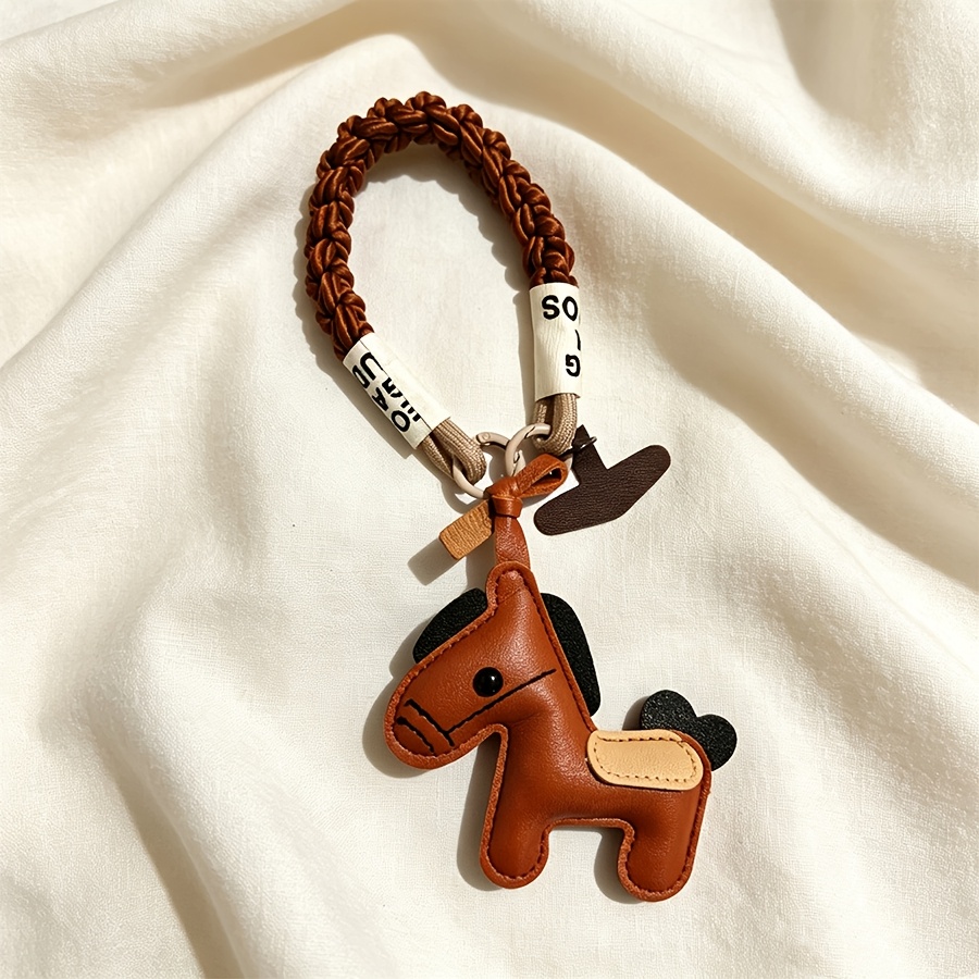 TEMU Charme de Téléphone de Cheval en PU avec Pendentif en Similicuir et Bracelet en Corde Tressée à , Spécialement Conçu pour les Téléphones et Sacs