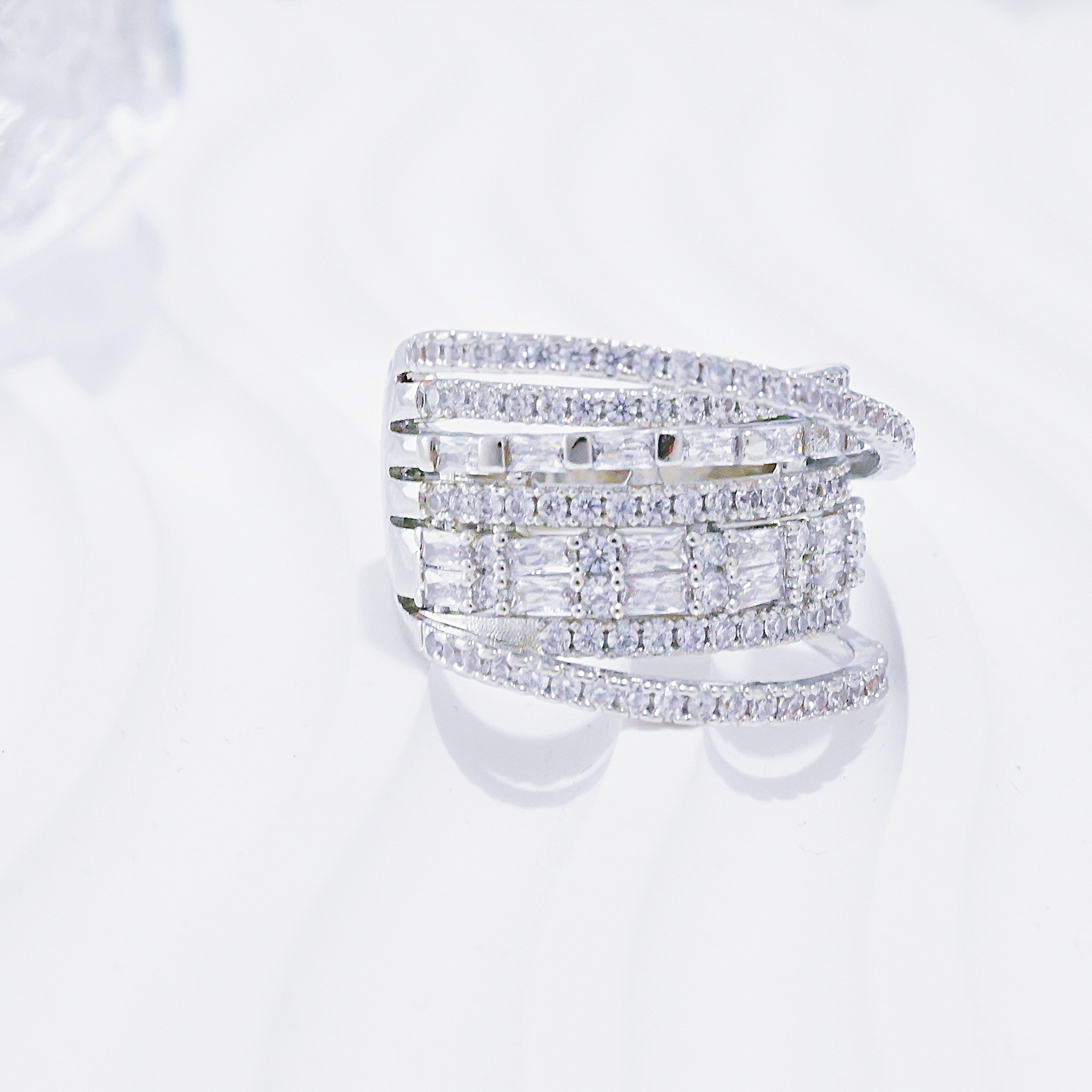 Unisex Silver Plated Copper Ring with Cubic Zirconia, Stylish Gift
